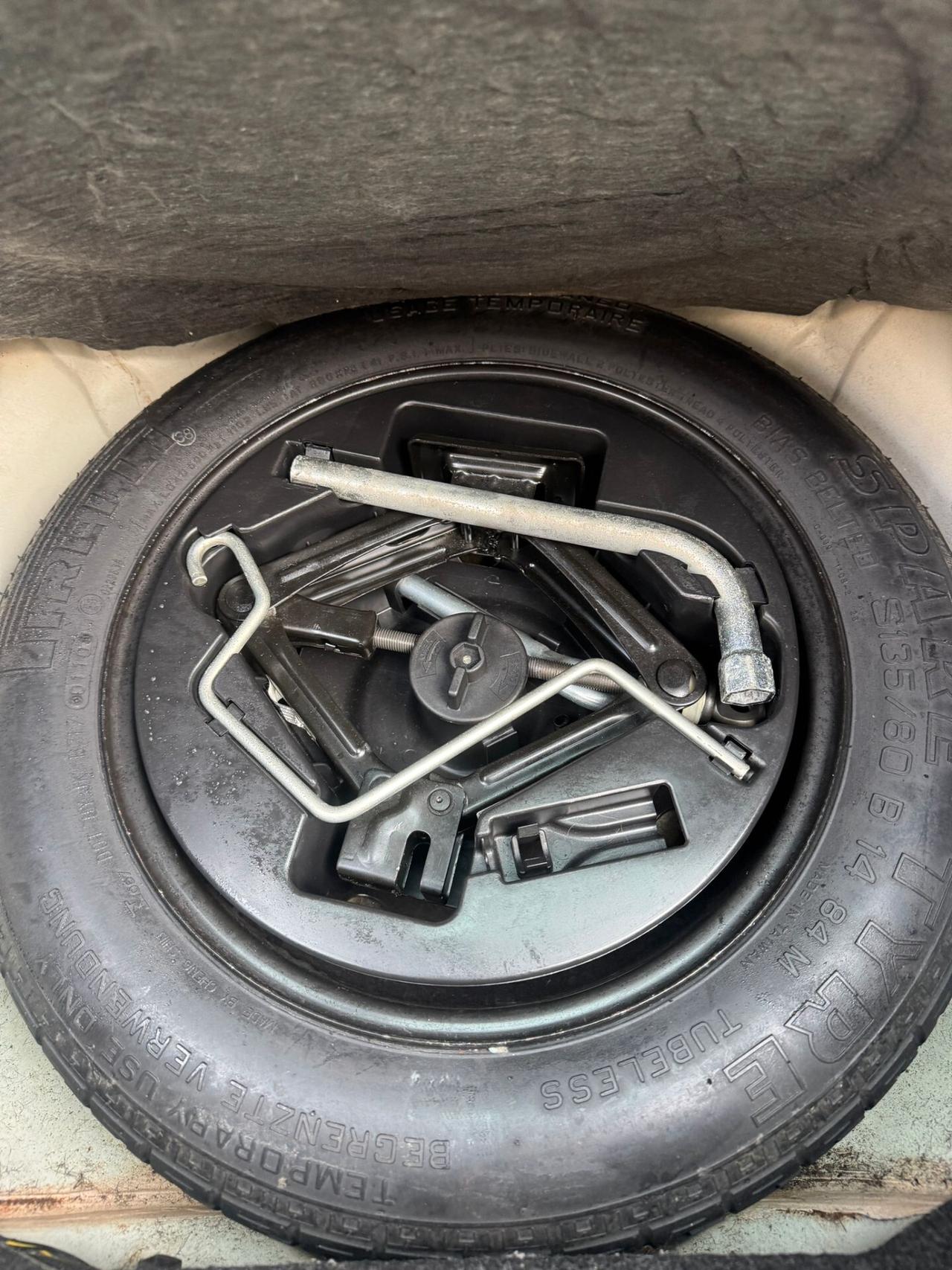 Ford Ka 1.2 8V 69CV Titanium operatori di settore