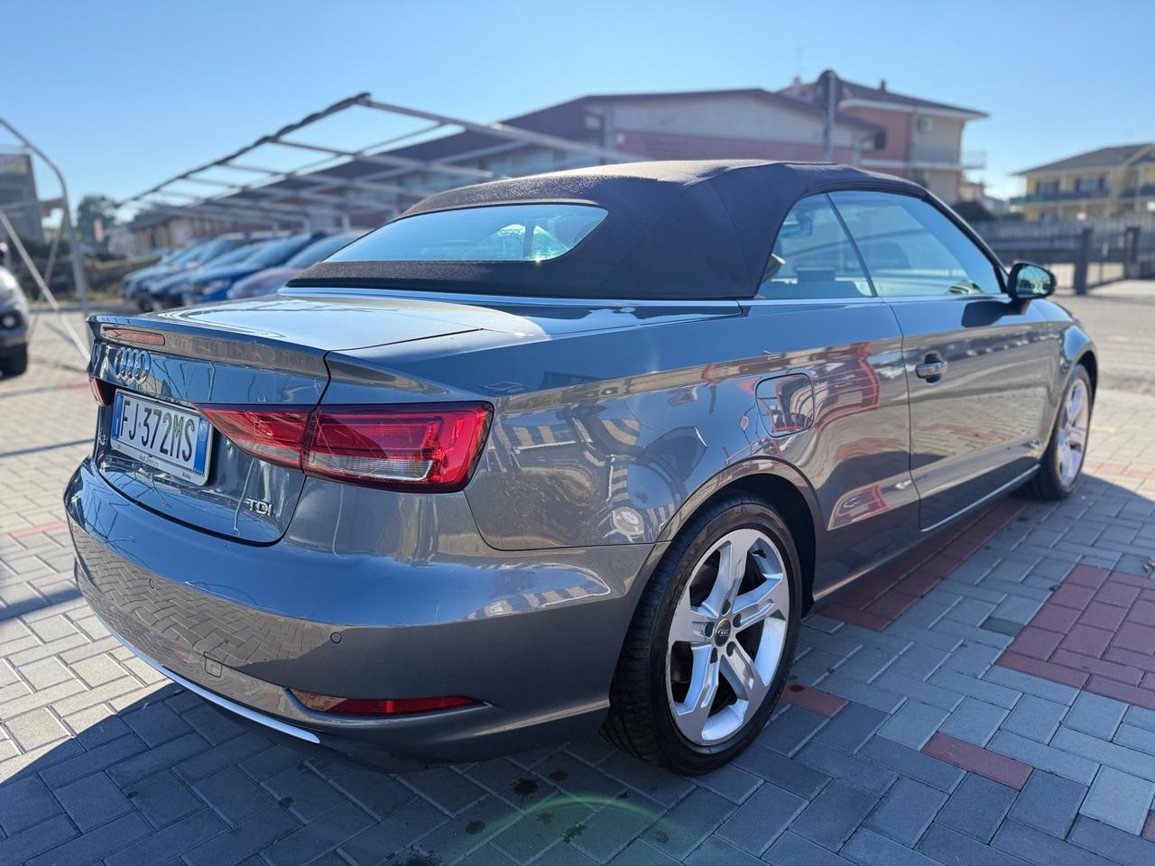 Audi A3 Cabrio 2.0 TDI S tronic 150 CV NAVI.