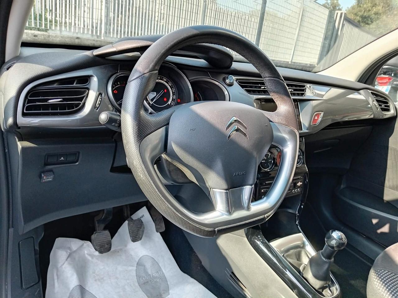 Citroen C3 1.2 VTi 82 Exclusive GPL