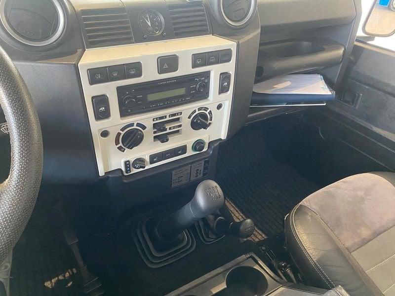 Land Rover Defender Defender 90 2.4 TD4 SW