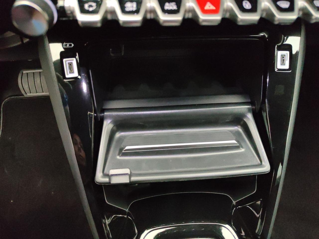 PEUGEOT 2008 II 2020 1.2 PURETECH 130CV ALLURE EAT8