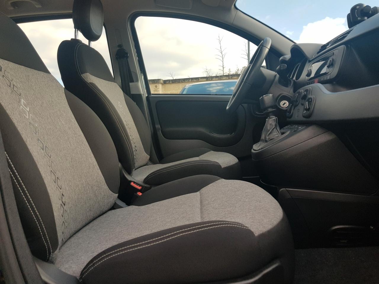 Fiat Panda 1.2 Lounge Navy Sensori Park Cerchi 5 Posti