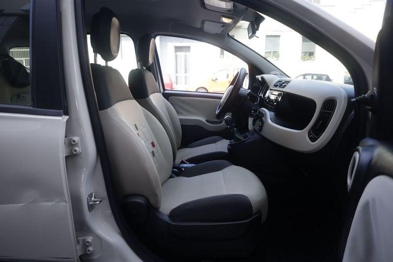 FIAT Panda FIAT Panda 1.2 EasyPower Lounge 51KW ANNO 2015