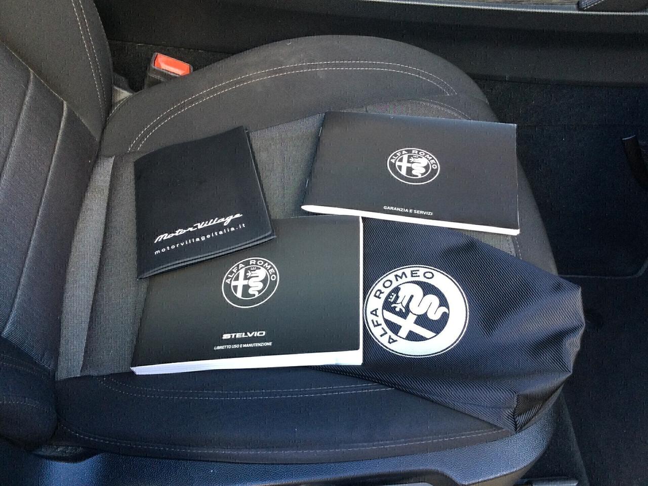 Alfa Romeo Stelvio 2.2 Turbodiesel 160 CV AT8 RWD Business