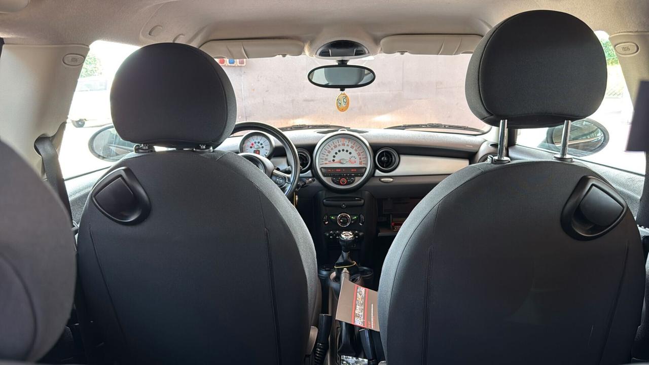 Mini 1.6 16V One (55kW)