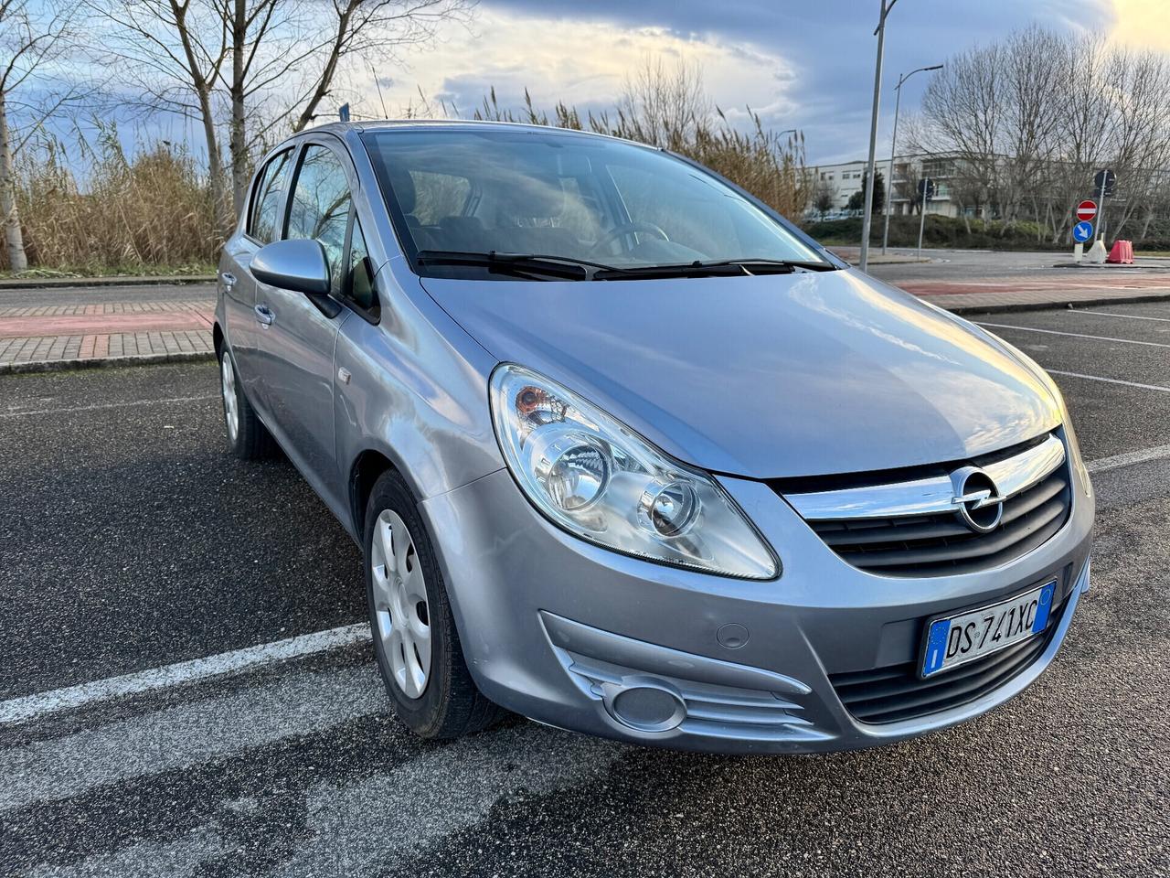 Opel Corsa 1.2 5 porte Benzina km originali