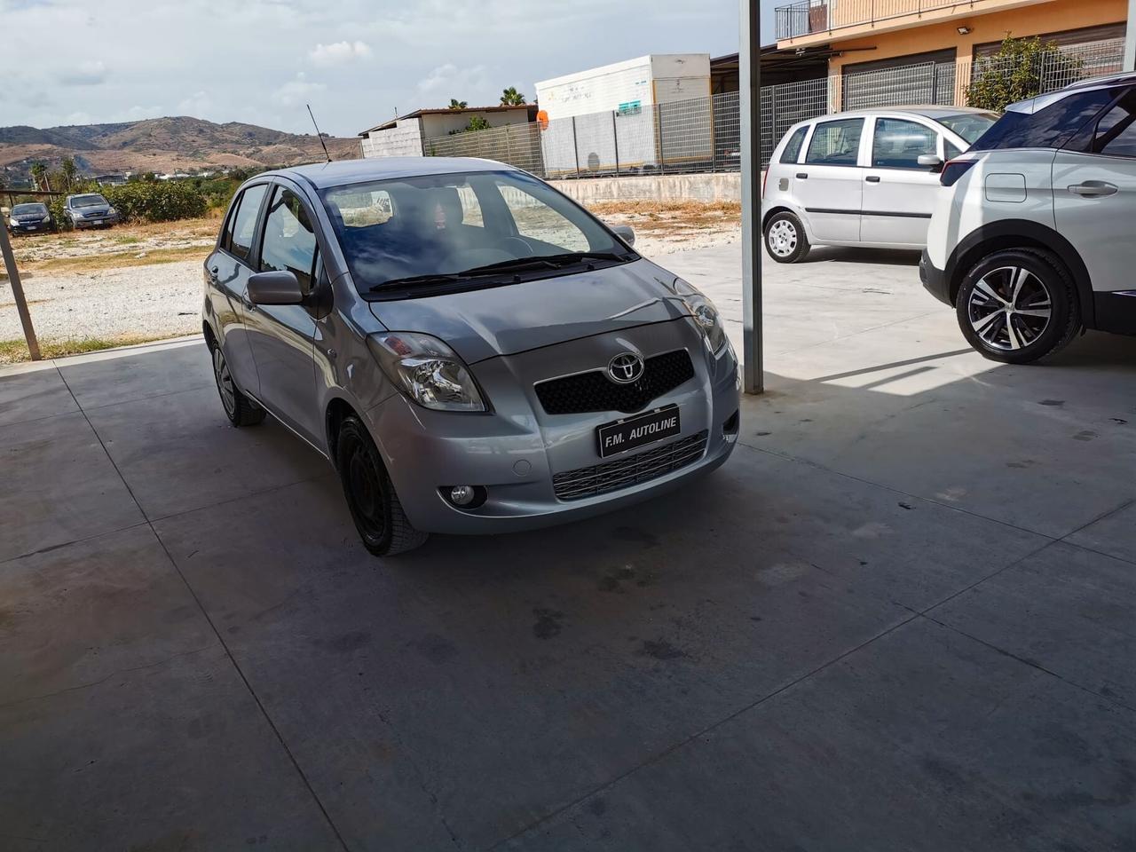 Toyota Yaris 1.3 5 porte Sol 2010