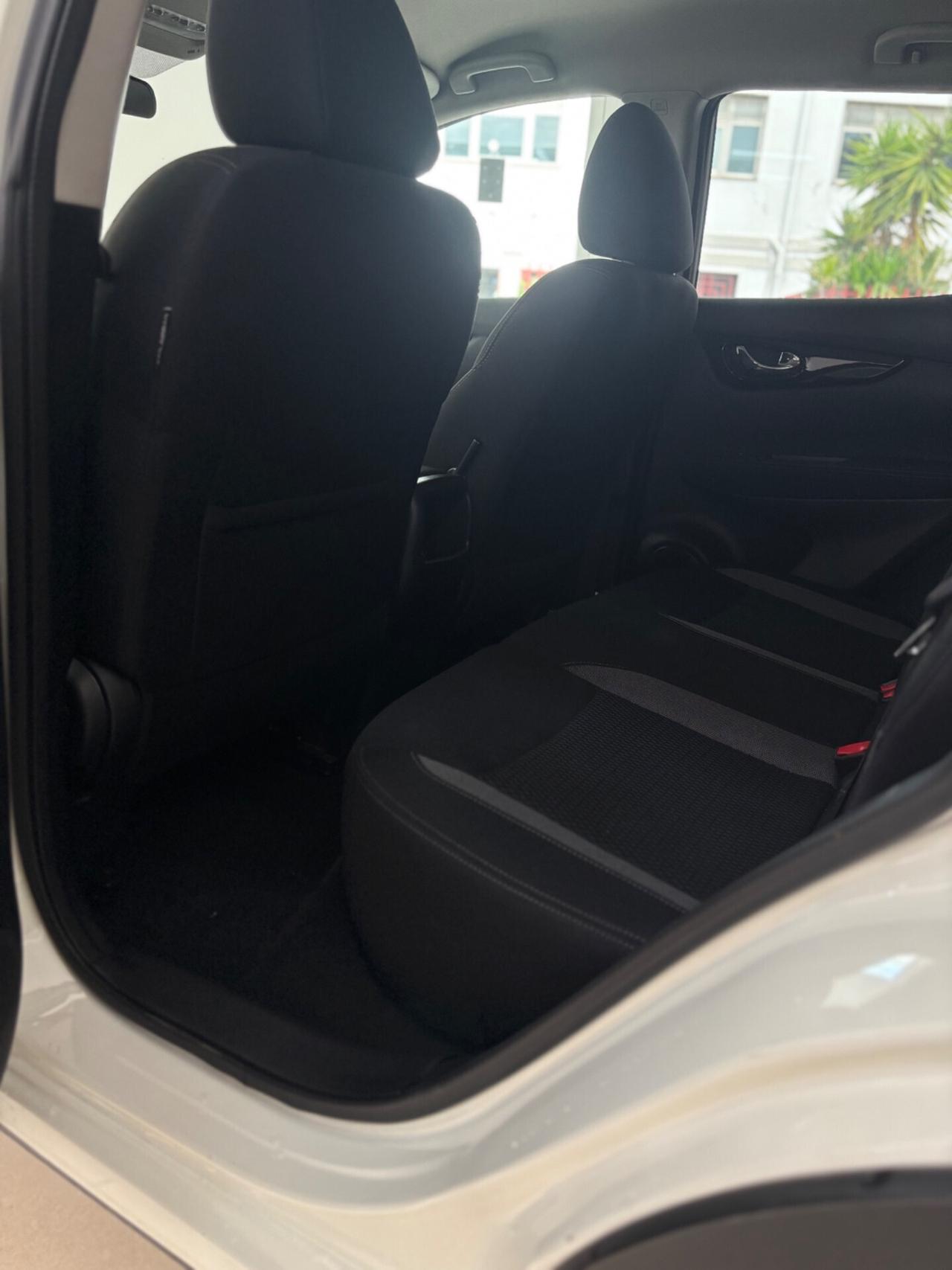 Nissan Qashqai 1.5 dCi N-Connecta