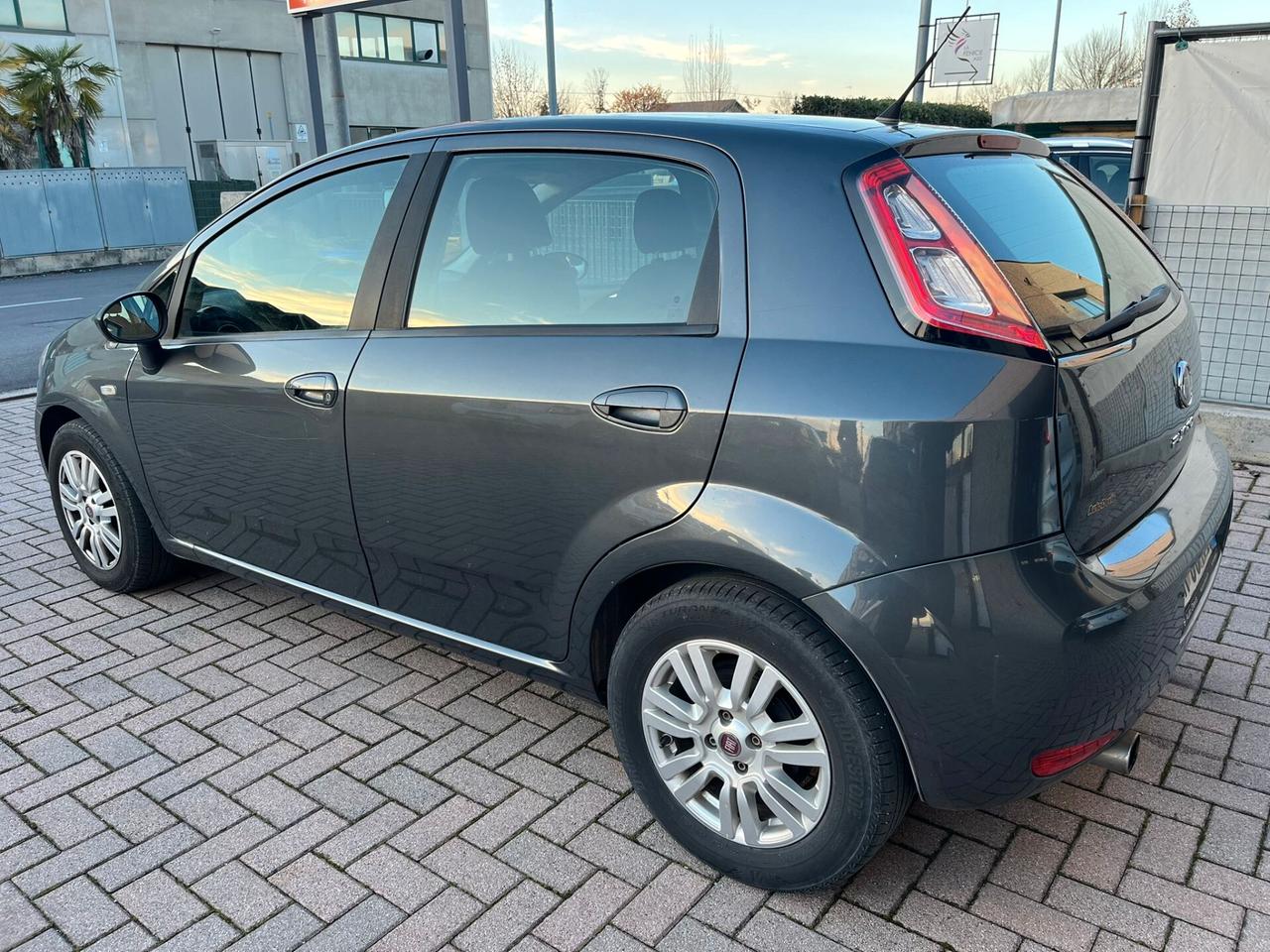 Fiat Punto 1.3 MJT II 75 CV 5 porte Easy Catena fatta