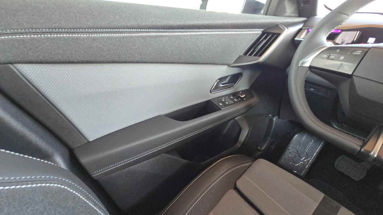 Opel Grandland 1.2 Hybrid aut. Business Elegance