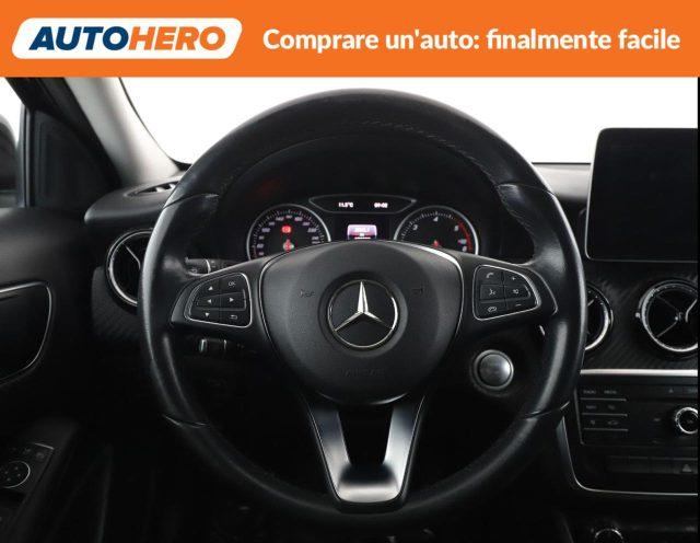 MERCEDES-BENZ GLA 200 d Business