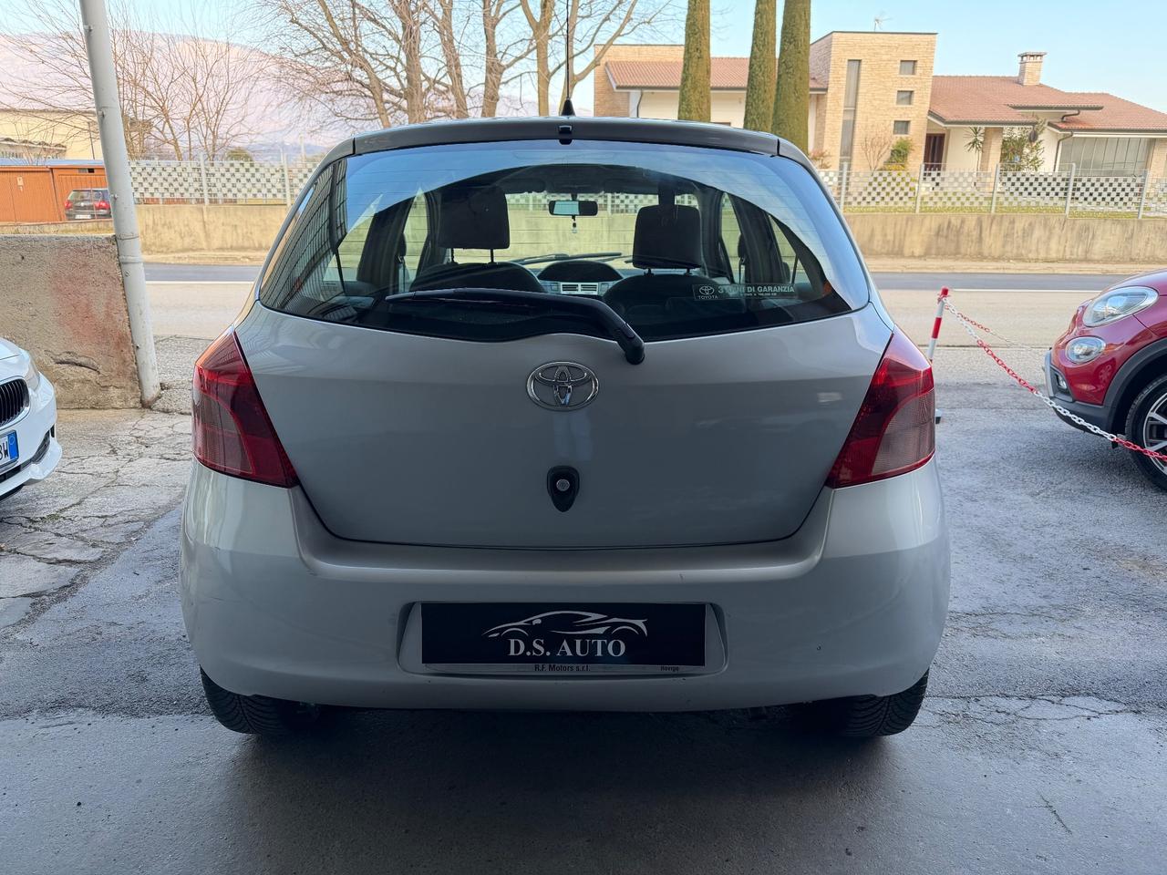 Toyota Yaris 5 porte 69 cv