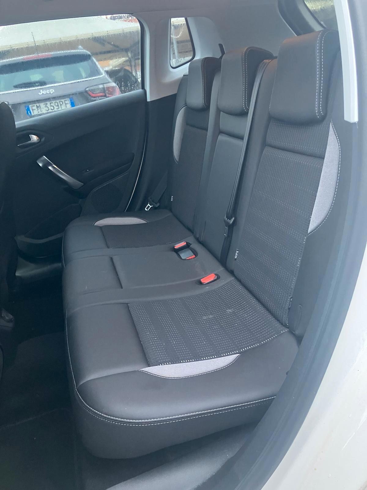 PEUGEOT 2008 1.2 110cv Allure ...solo 4.000Km.!!