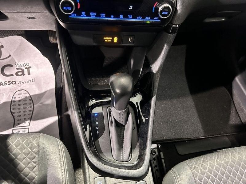 Toyota Yaris 1.5 Hybrid Lounge AREA C FREE
