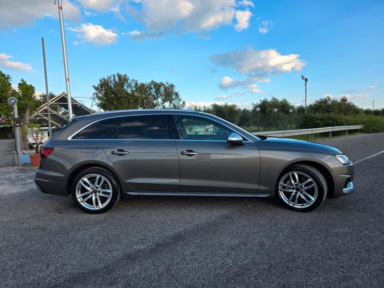 Audi A4 Avant 40 TDI S tronic Business Advanced