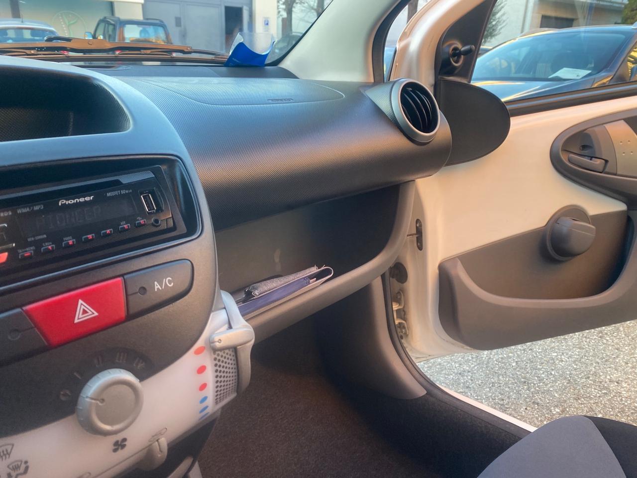 Peugeot 107 1.0 68CV 3p. Active NEOPATENTATI!!!