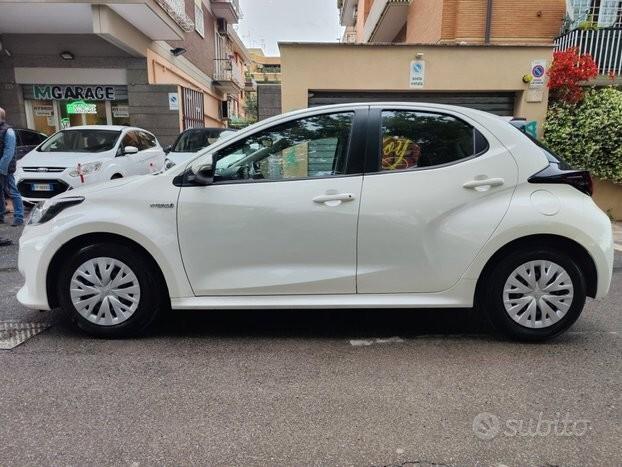 Toyota Yaris 1.5 Hybrid 5 porte Business