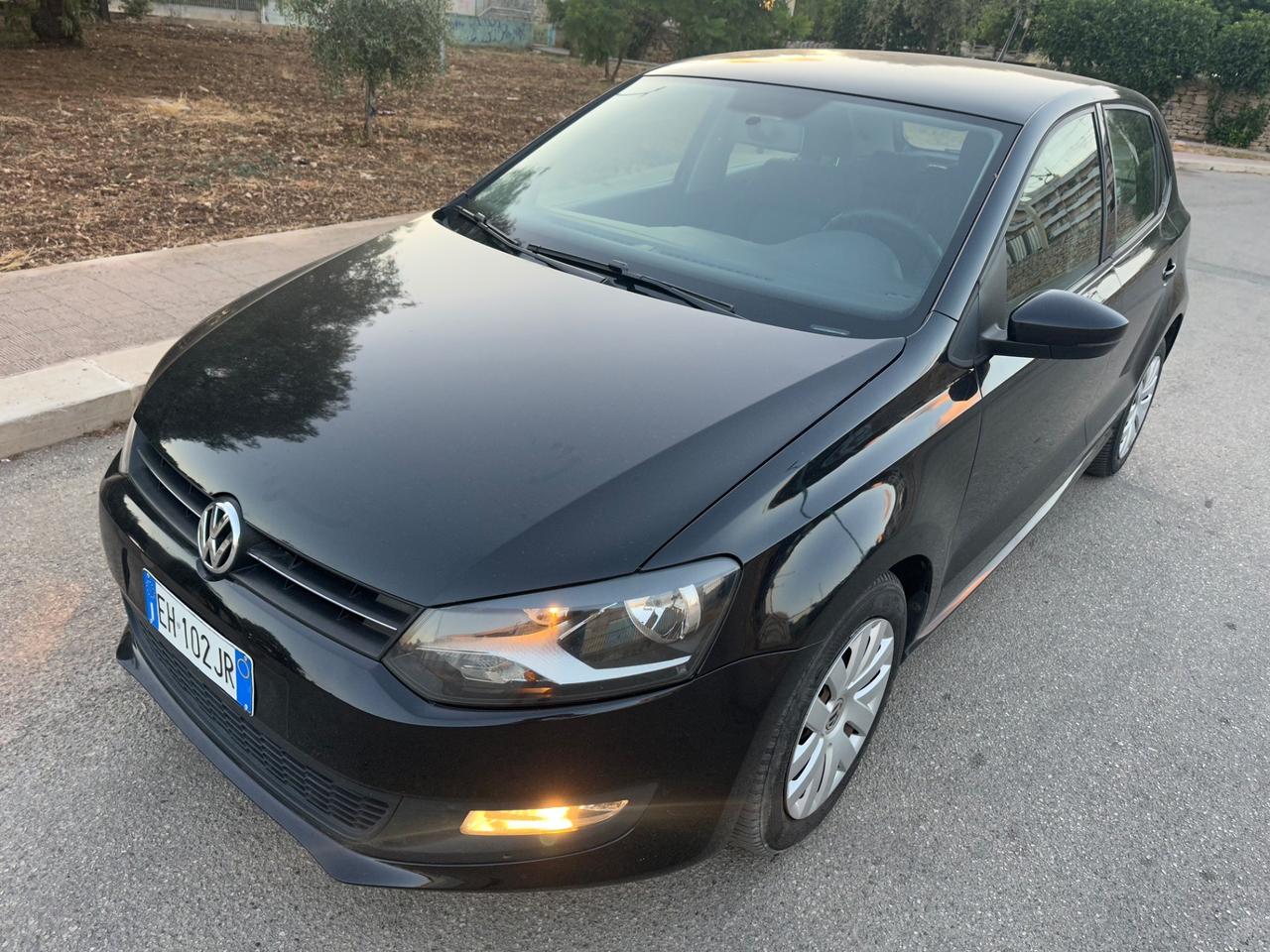Volkswagen POLO 1.6 DIESEL 2011 - BASSI CONSUMI