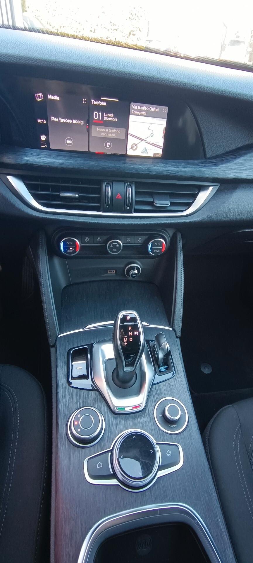 Alfa Romeo Stelvio 2.2 Turbodiesel 190 CV AT8 Q4 Business