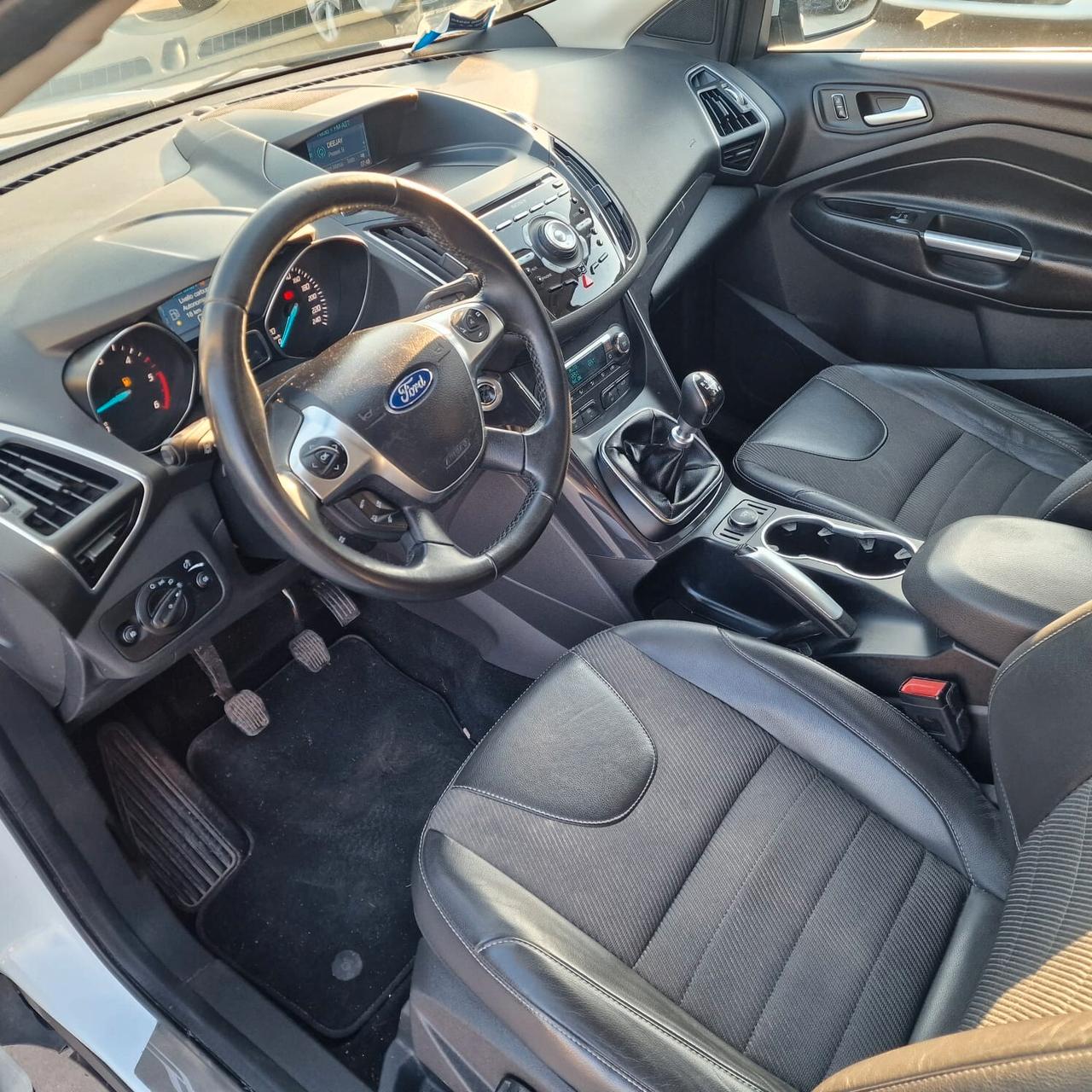 Ford Kuga 2.0 TDCI 120 CV S&S 2WD Titanium