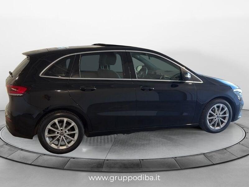 Mercedes-Benz Classe B - W247 2018 Diesel B 180 d Sport Extra auto