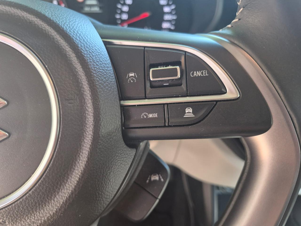 Suzuki Swift 1.2 Hybrid Top *SOLO 2.400KM*