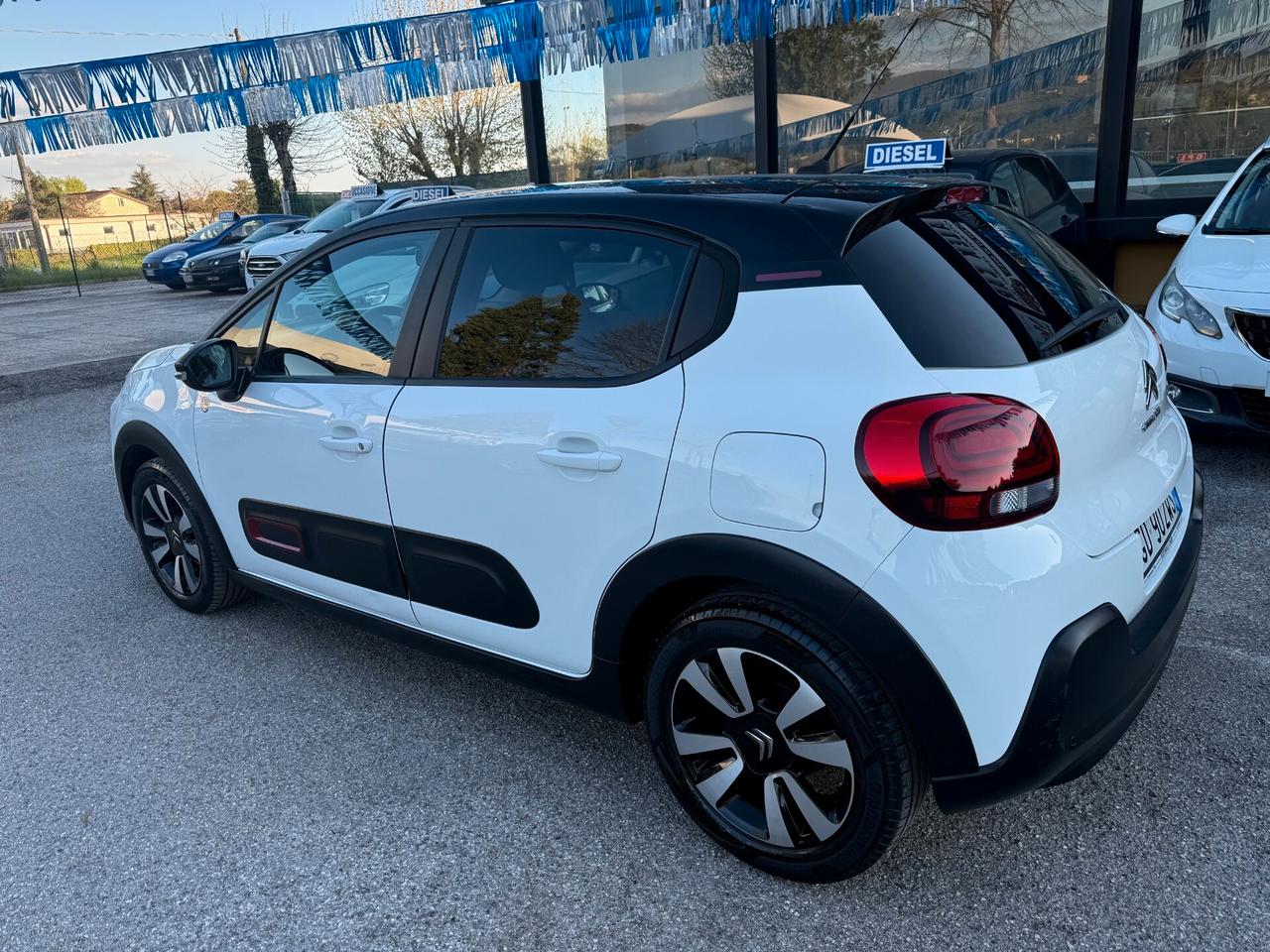 "UNA CHICCA" Citroen C3 1.2 C-Series +GPL