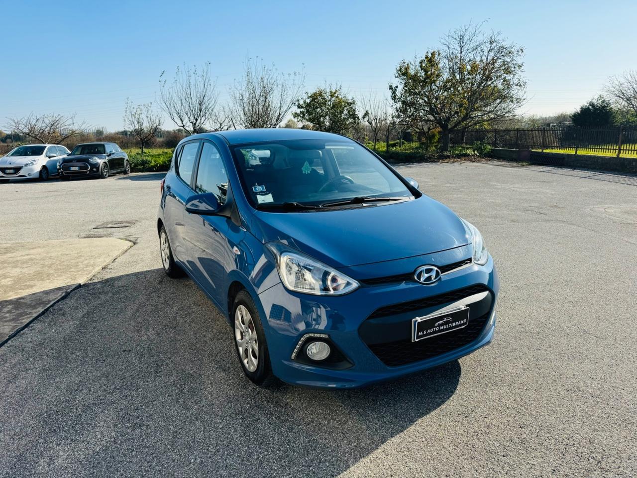 Hyundai i10 1.0 benzina 2015 140.000 km neo patentati garanzia 12 mesi