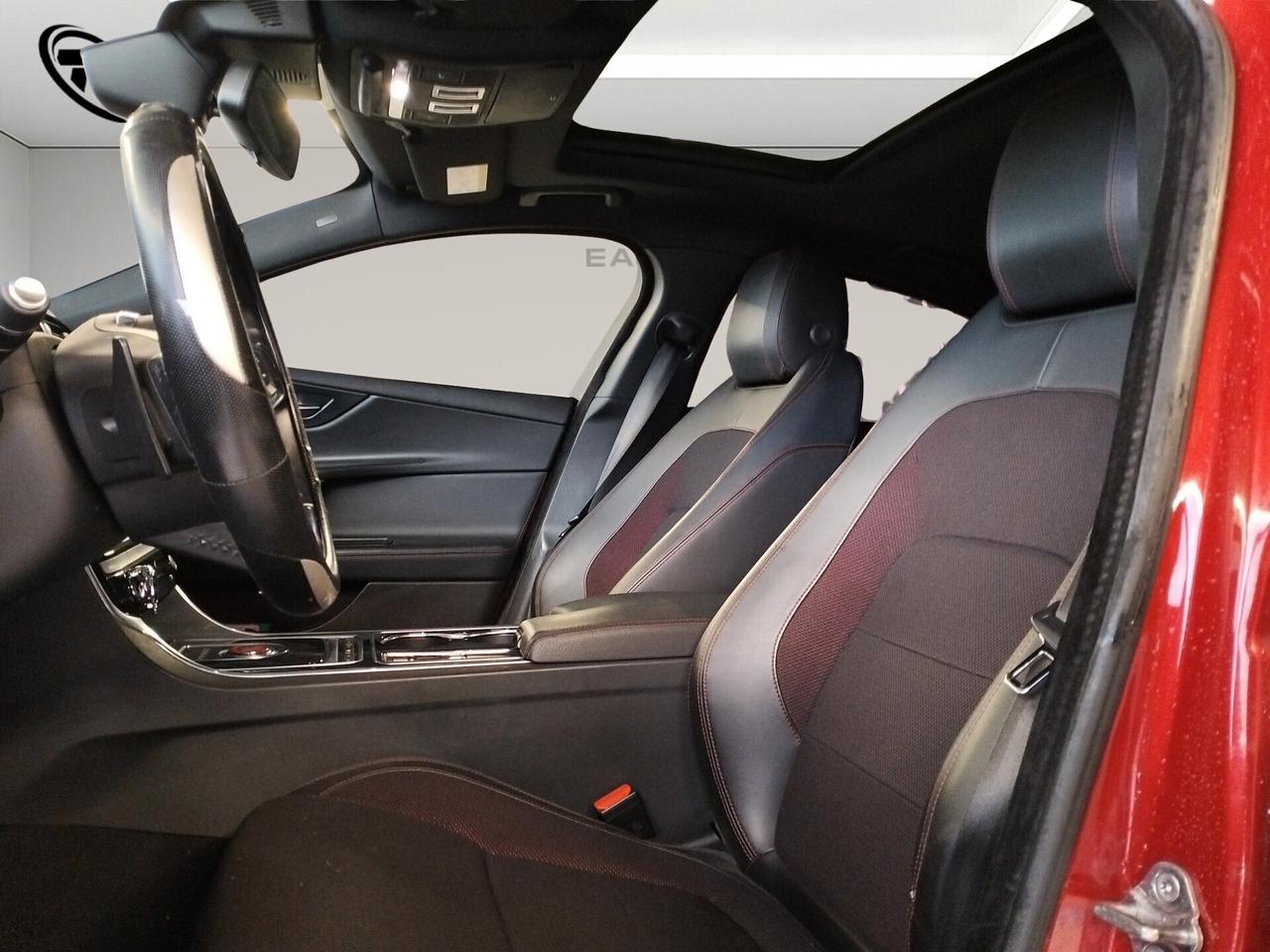 Jaguar XE 2.0 D Turbo aut. Portfolio - OPERATORI DEL SETTORE - GUASTO AL MOTORE