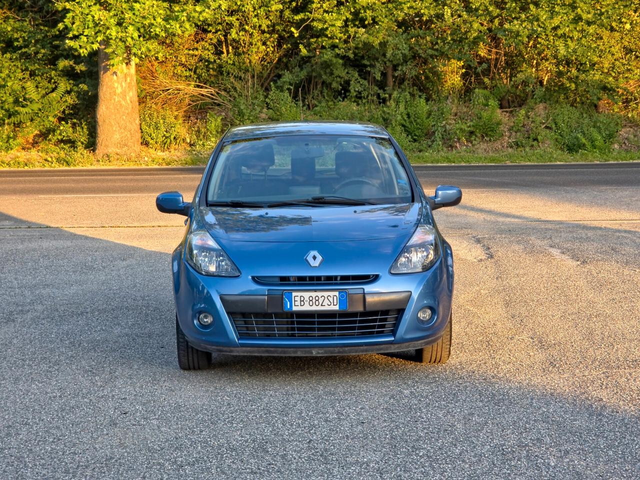 Renault Clio 1.2 16V 5 porte Luxe CV-75 E4 Manuale NEO 2010