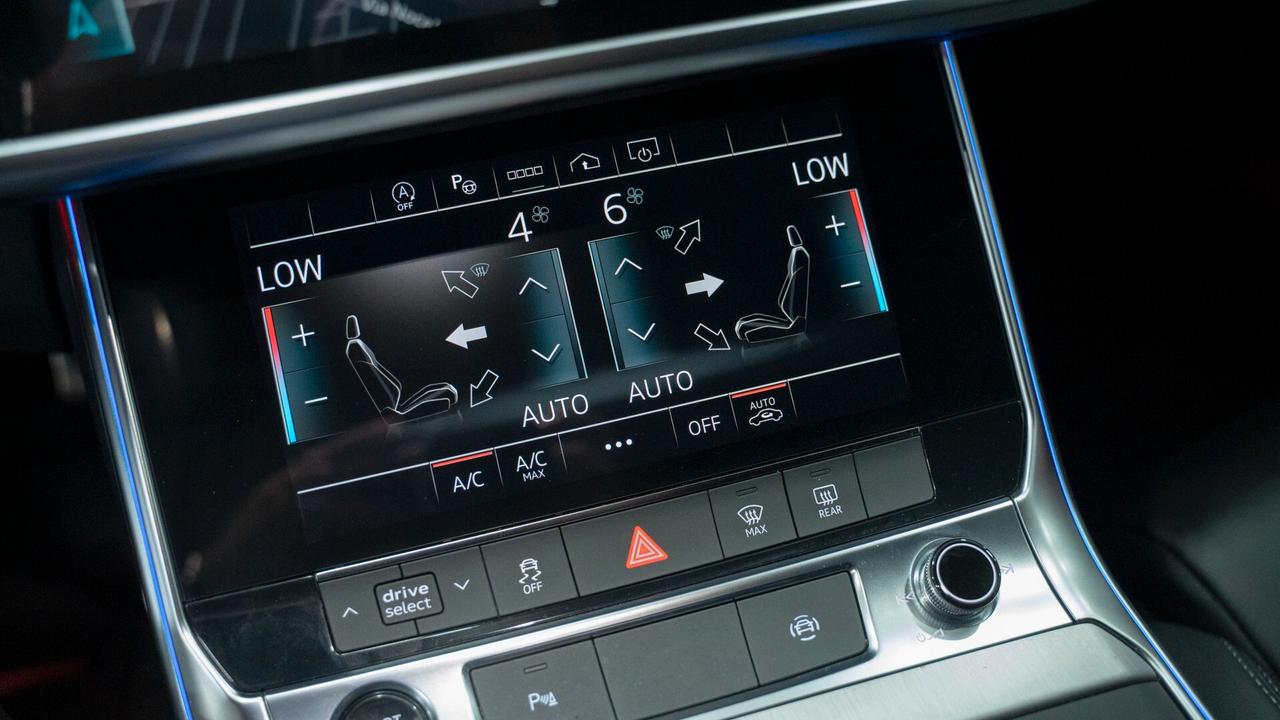 Audi A6 AVANT 40 2.0 TDI 3 X S LINE TRONIC MHEV QUATTRO 19" VIRTUAL CKT BANG & OLUFSEN PACK LUCI M