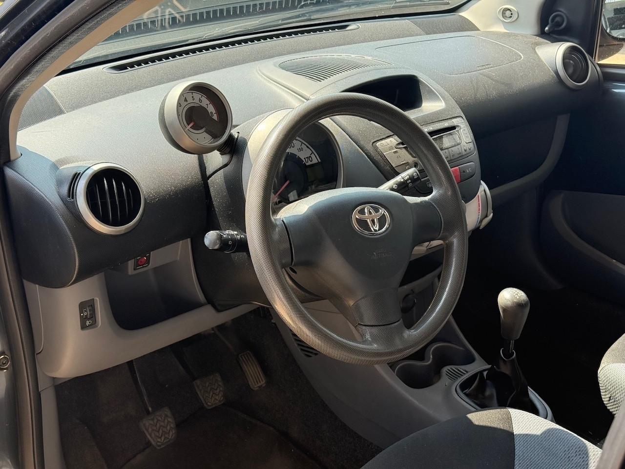 Toyota Aygo 1.0 12V VVT-i 5 porte Sol