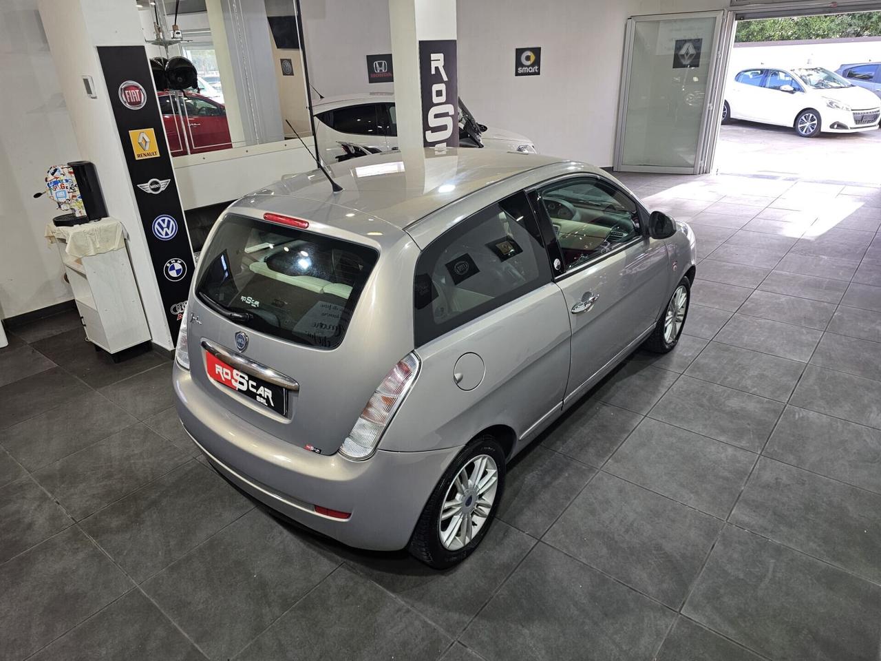 Lancia Ypsilon 1.4 Platino Ecochic GPL