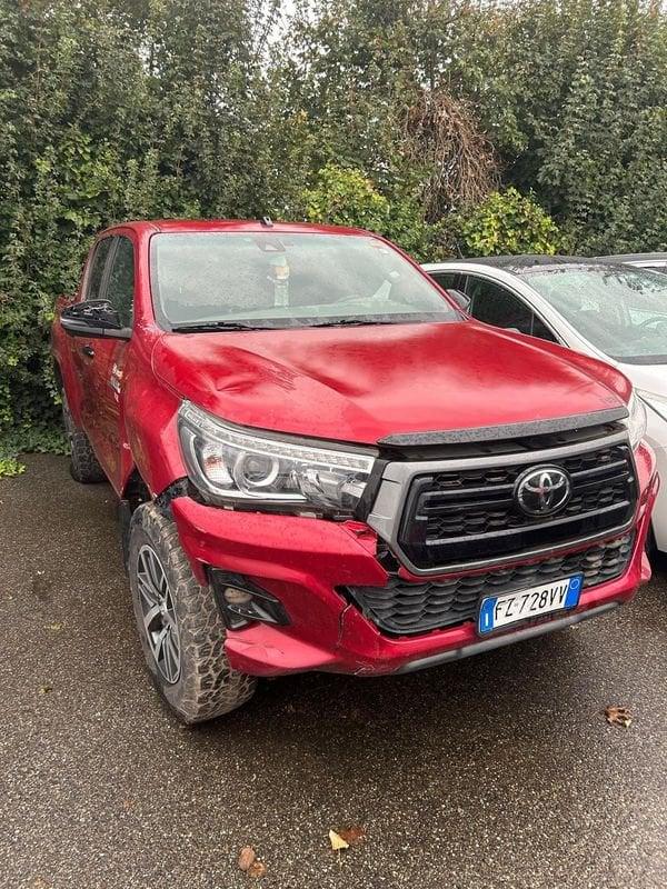 Toyota Hilux 2.4 D-4D A/T 4WD 4 porte Double Cab Executive GUARDARE DESCRIZIONE