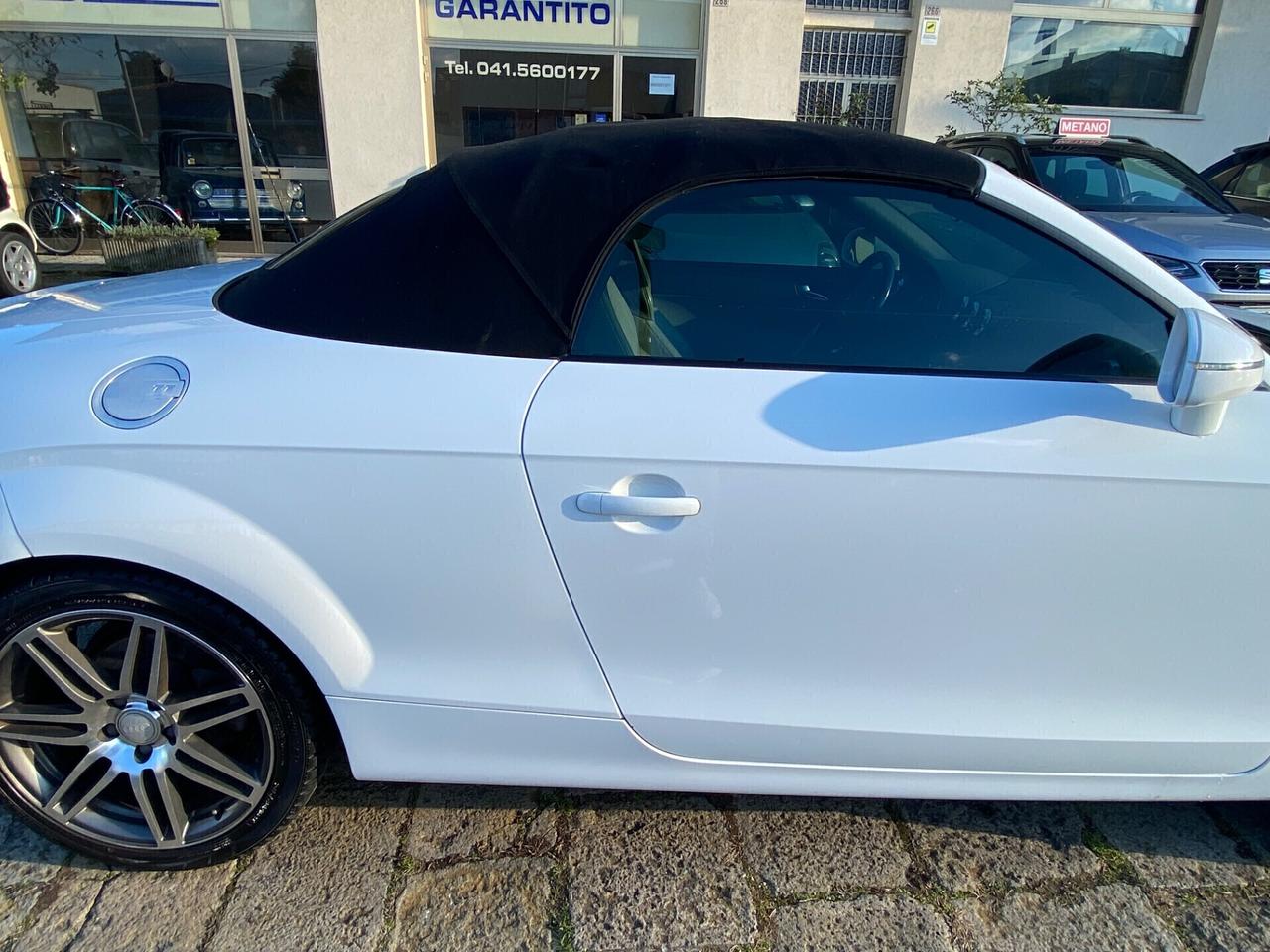 Audi TT Roadster 2.0 TFSI cabrio