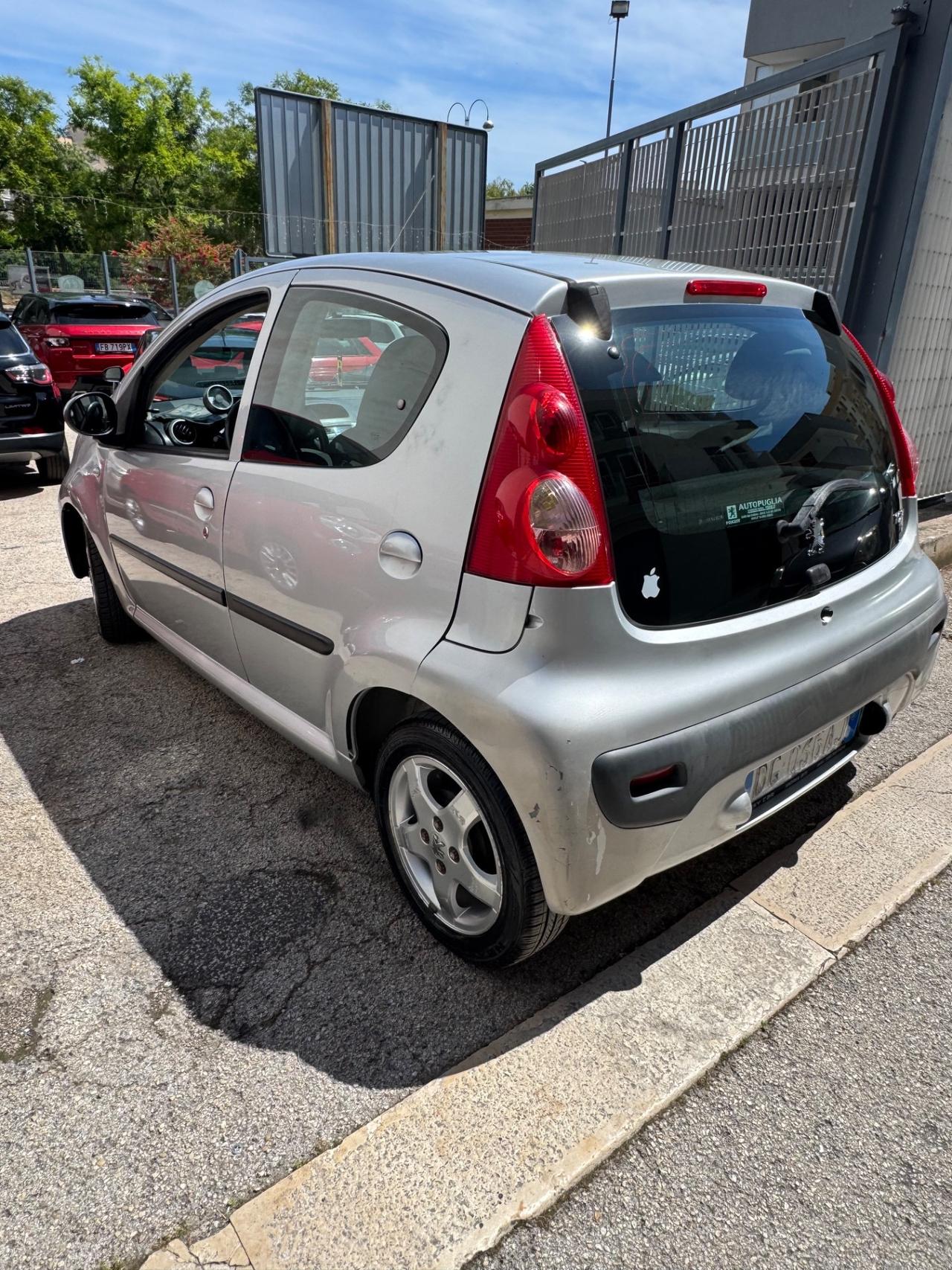 Peugeot 107 1.4 HDi 5p. Plaisir