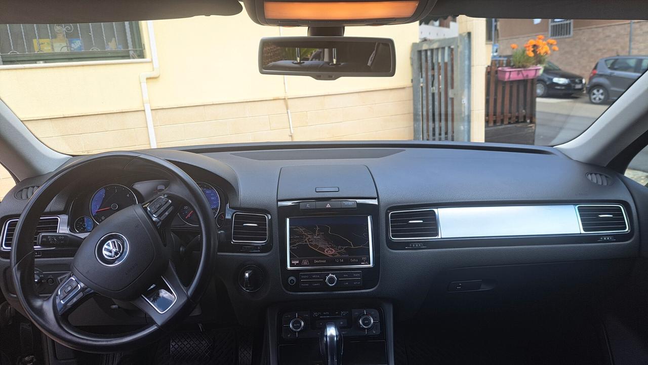 Volkswagen Touareg 3.0 TDI 245 CV tiptronic R LINE