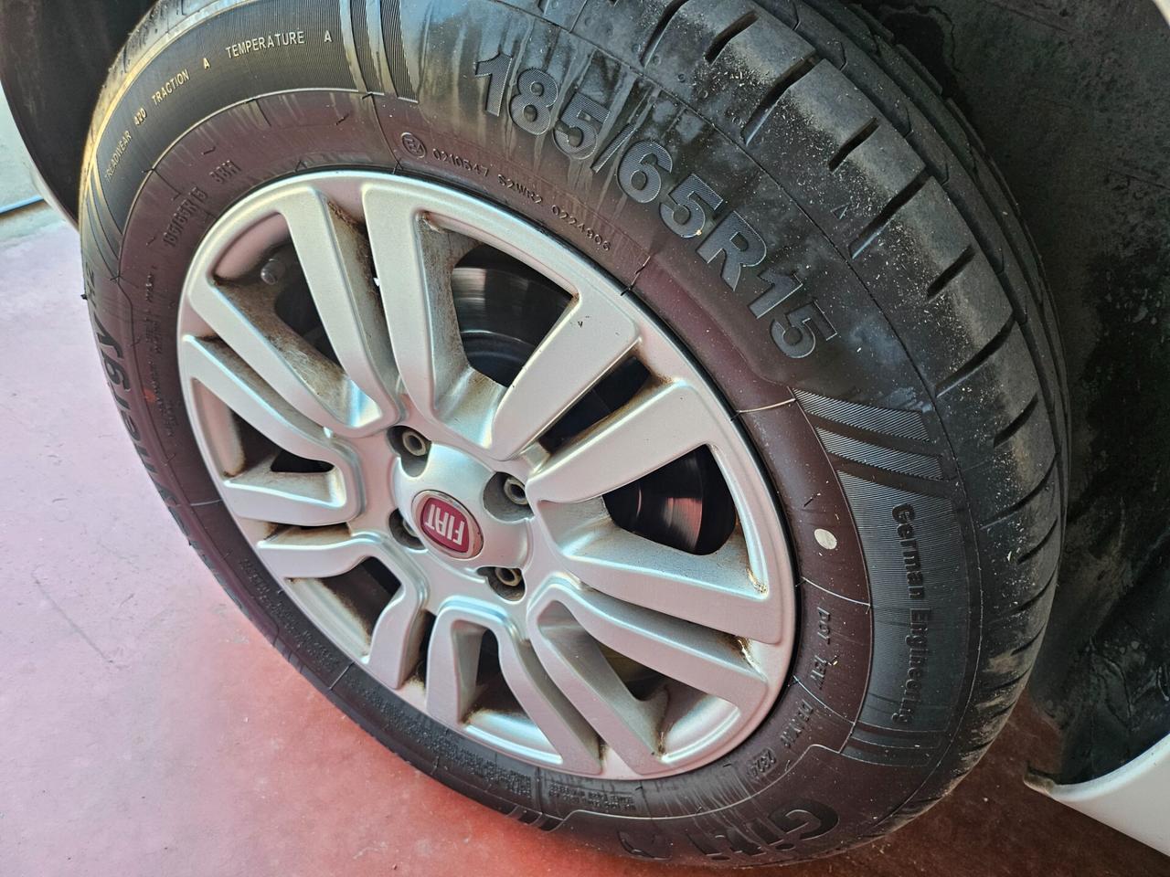 Fiat Punto 1.4 8V 5 porte Natural Power Lounge