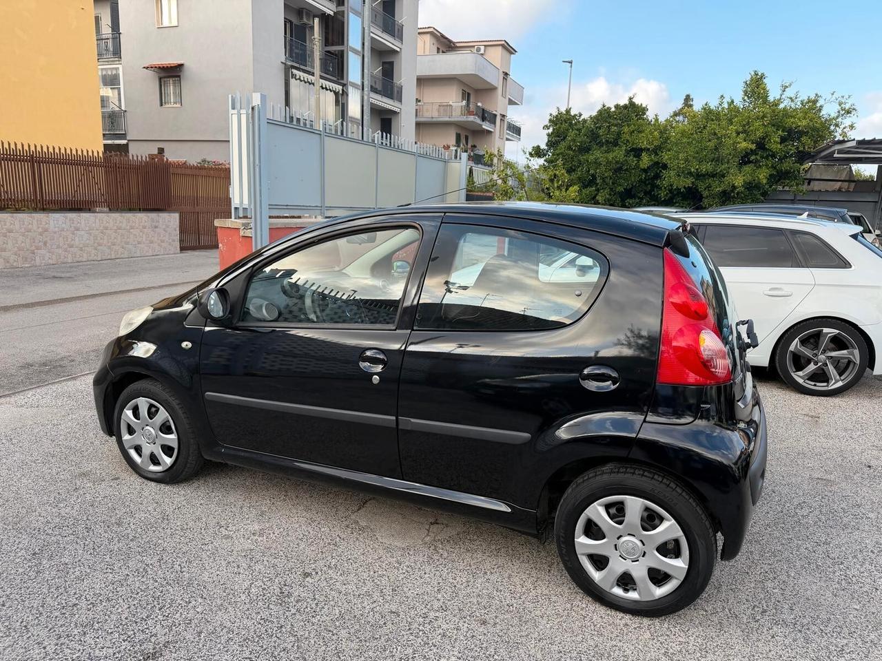 Peugeot 107 1.0 68CV 5p. Sweet Years
