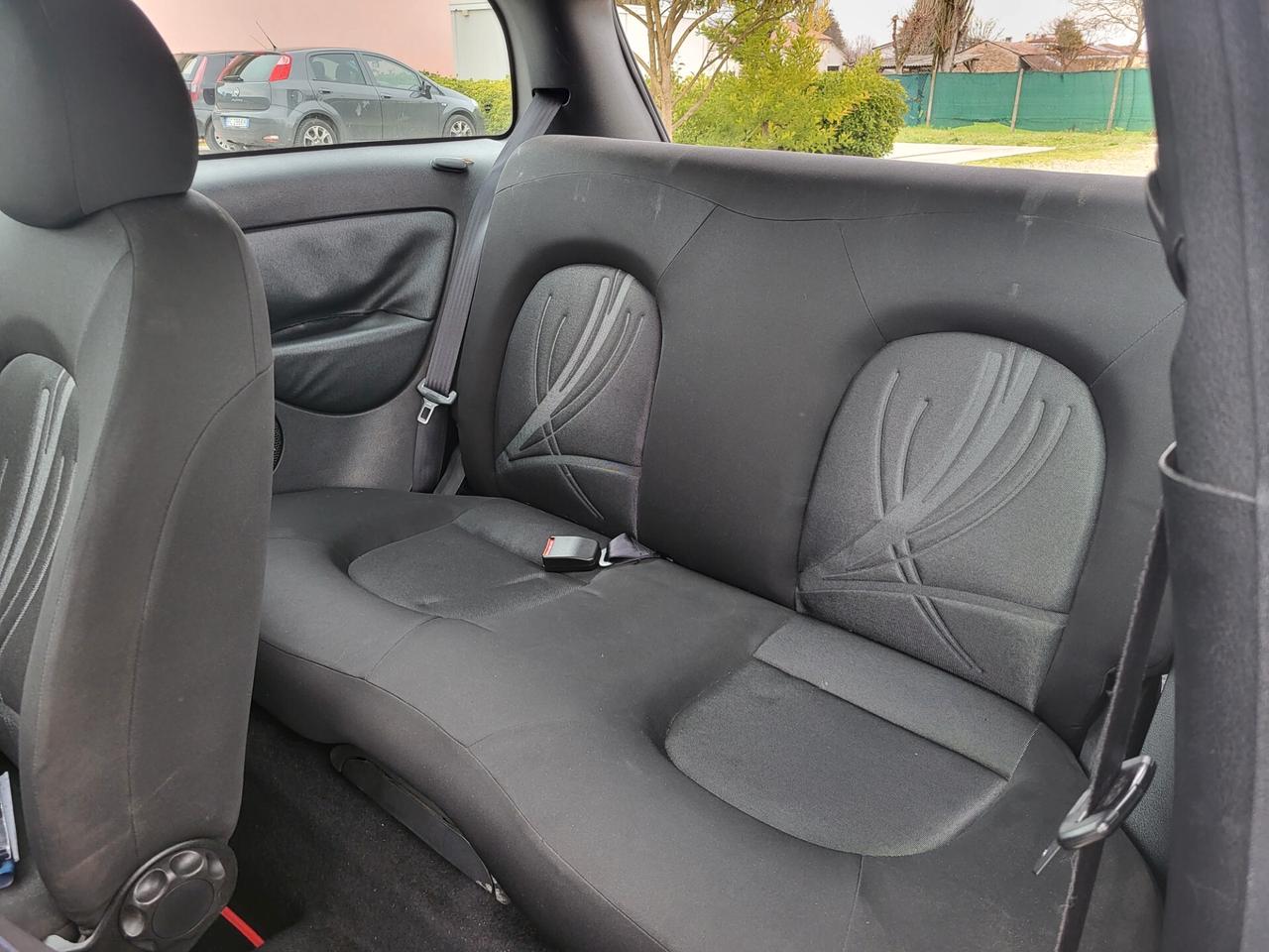 Lancia Ypsilon 1.3 MJT 75 CV Diva