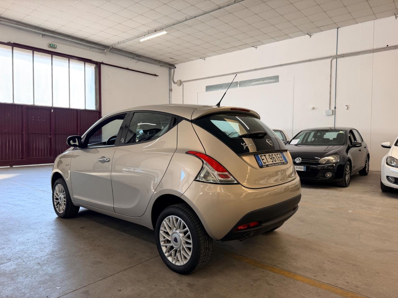 Lancia Ypsilon 0.9 TwinAir 85 CV 5 porte Metano Ecochic Gold
