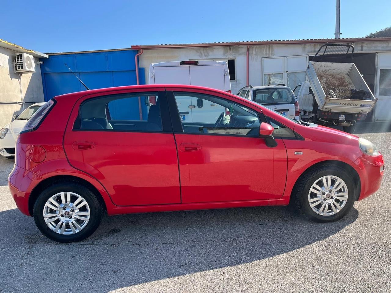 Fiat g.punto lounge -1.3 mjt/85 cv-full-2013