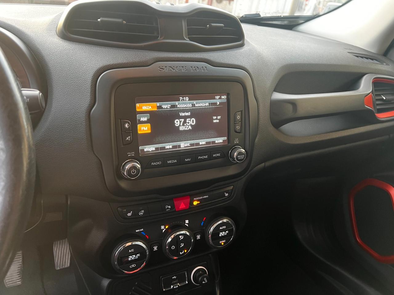 Jeep Renegade 1.6 Mjt 120 CV Limited- NAVI