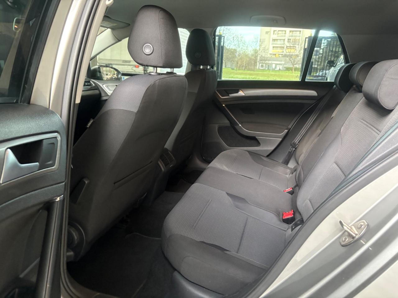 Volkswagen Golf Business 1.6 TDI DSG 5p. Highline BlueMotion Technology