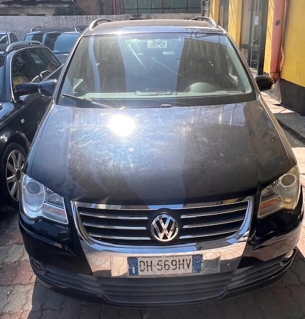 Volkswagen Touran 1.9 TDI 105CV Trendline 7 POSTI