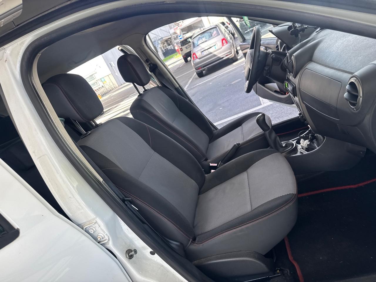 Dacia Duster 1.6 110CV 4x2 GPL grandinata 2013