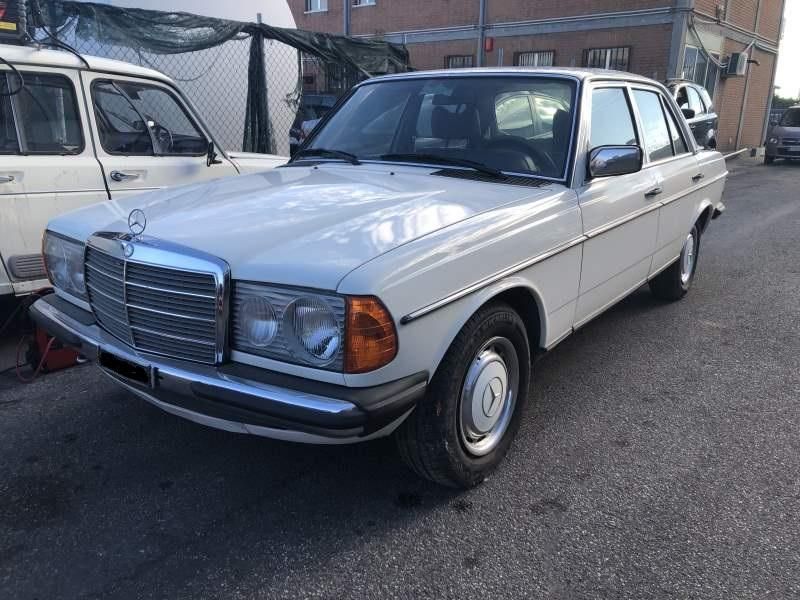 Mercedes-benz W123 200D