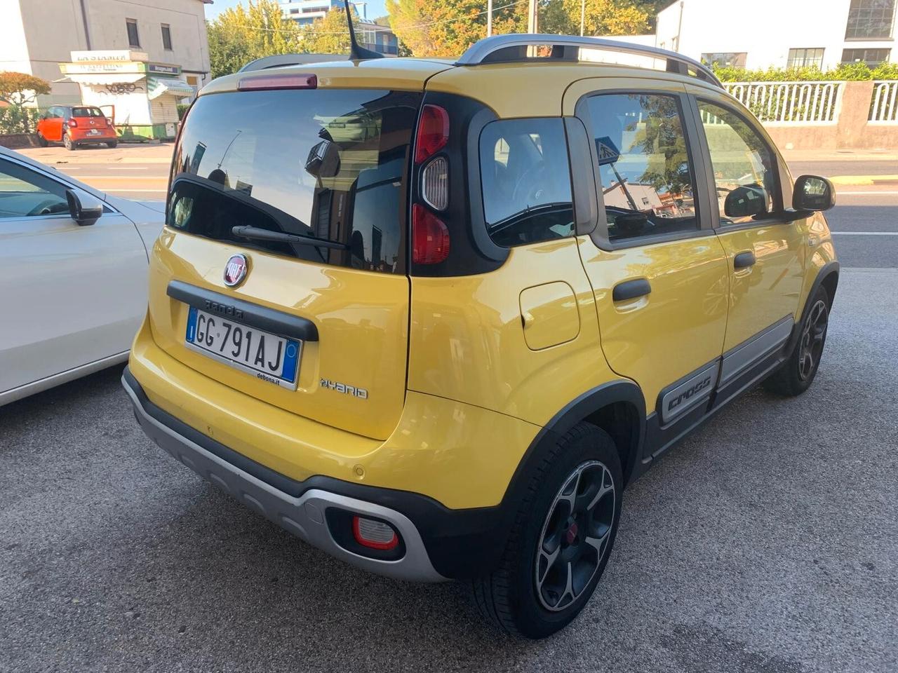 Fiat Panda 1.0 FireFly Hybrid CityCross 5p. Unicop.