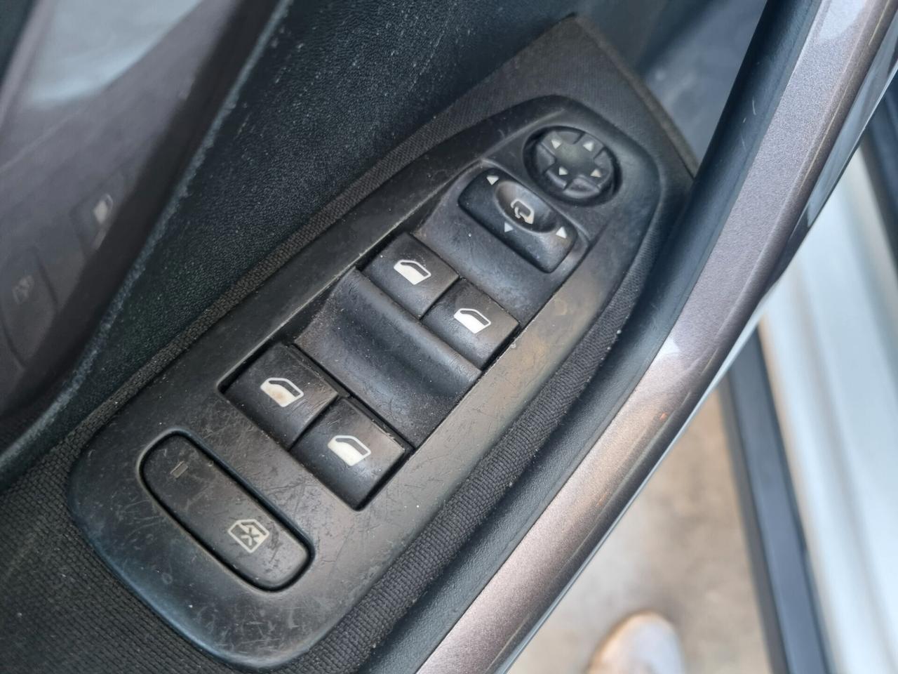 Peugeot 2008 1.4 HDi 68CV Active