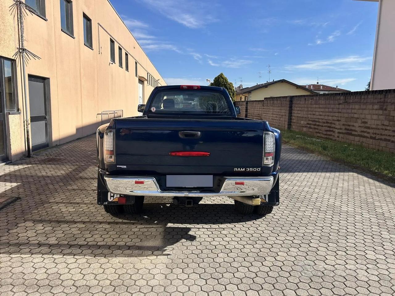Dodge ram 3500 5.9 cummins gemellato